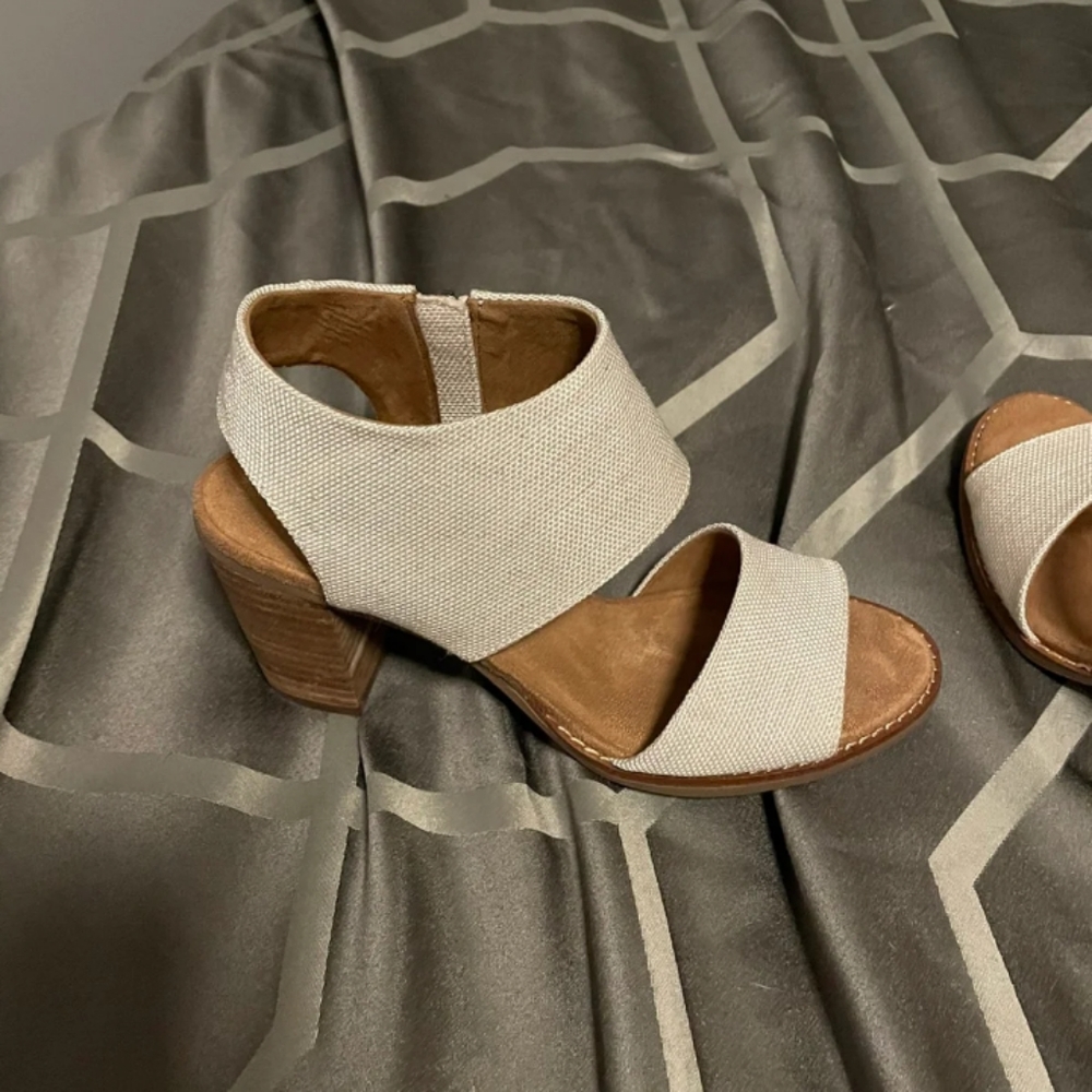 Toms Canvas Sandals